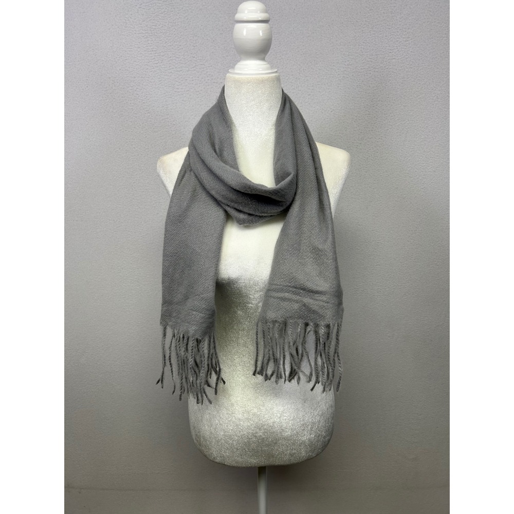 Minimalist Classic Basic Womens OS Grey Fringed Knit Scarf Wrap Shawl